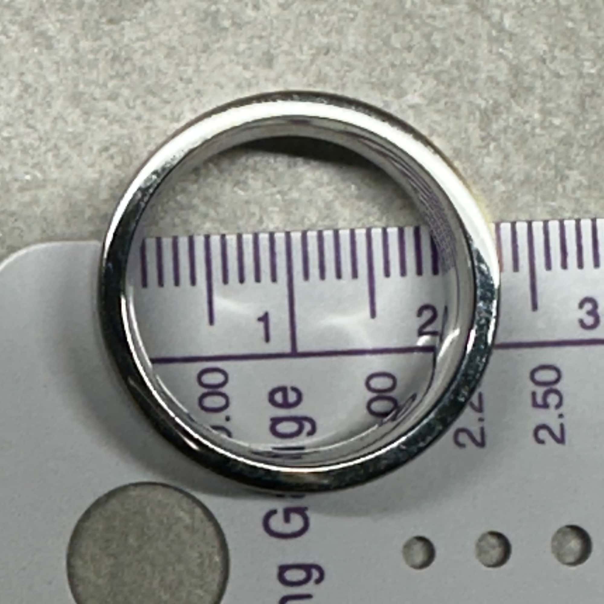 How to measure your ring size with ease - LMNA Wood Rings