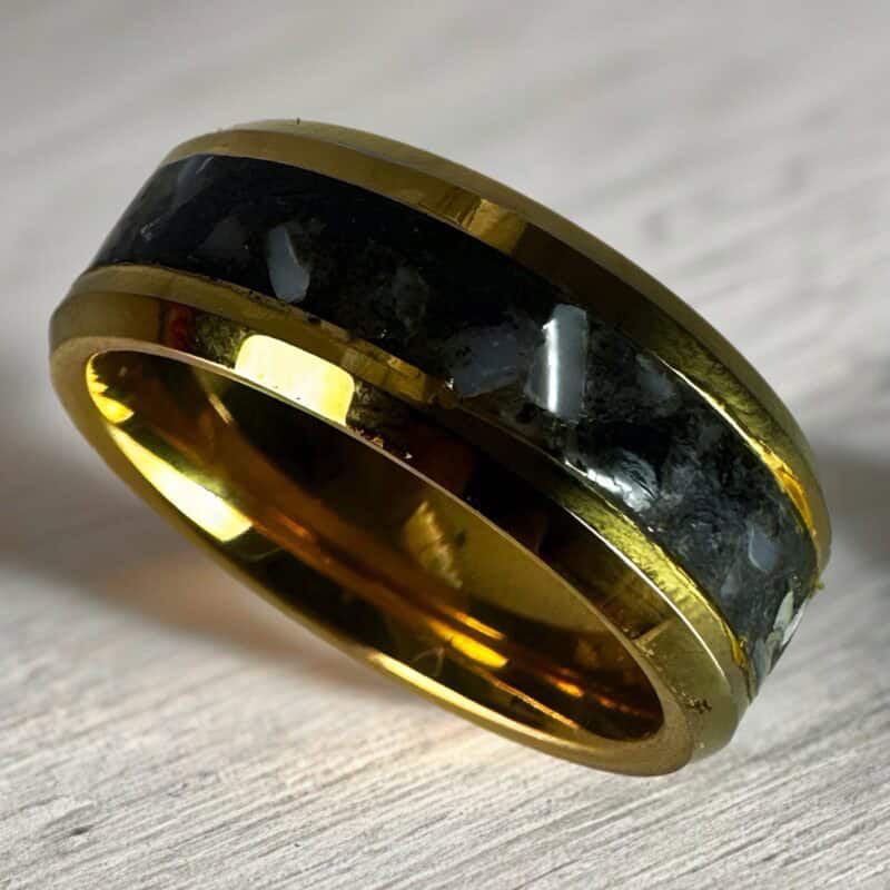 Golden Hunter - Nordic gold ring with mother of pearl and megalodon inlay